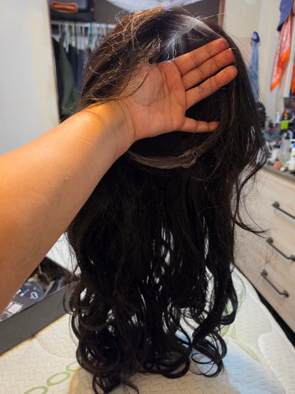 VNB Vibe "Toxic" Wavy Lace Front Wig, 22" — Tried On, Lace Pre-Cut