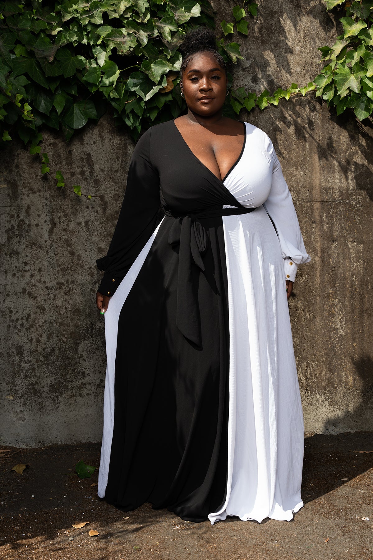 "Hey Miss" Color block Chiffon Maxi Dress - Black white - 2x2x (NWOT)