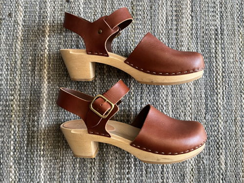 Emma Closed Toe Low Heel in Sienna Leather, Size 38 (Like New)