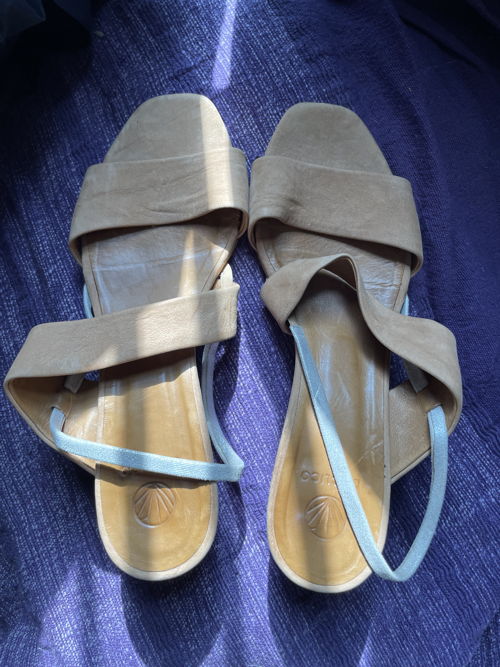 Tan & Silver Sandals - 37 (Like New)