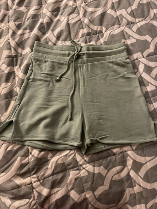 Cia Short (Like New)